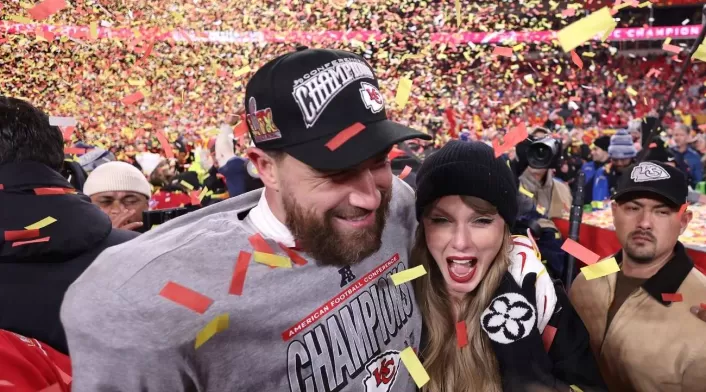 Taylor Swift y Travis Kelce Taylor Swift y Travis Kelce