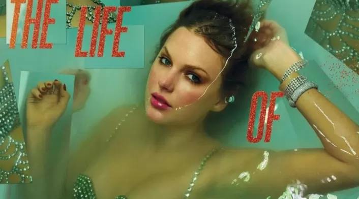 En sus redes sociales, Swift publicó un carrete de fotografías que muestran parte de la estética del nuevo trabajo discográfico En sus redes sociales, Swift publicó un carrete de fotografías que muestran parte de la estética del nuevo trabajo discográfico