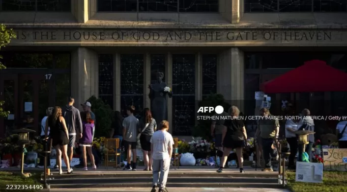 Tragedia en Minneapolis: Dos niños muertos y 17 heridos en tiroteo en iglesia. Investigación de terrorismo doméstico en curso. Tragedia en Minneapolis: Dos niños muertos y 17 heridos en tiroteo en iglesia. Investigación de terrorismo doméstico en curso.
