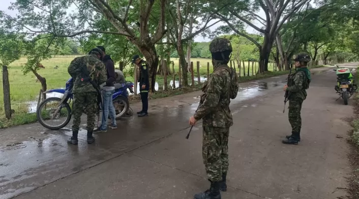 Tropas del Ejército al sur de Bolívar Tropas del Ejército al sur de Bolívar