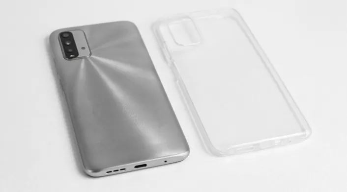 Trucos caseros para limpiar la funda transparente y eliminar el amarillento Trucos caseros para limpiar la funda transparente y eliminar el amarillento