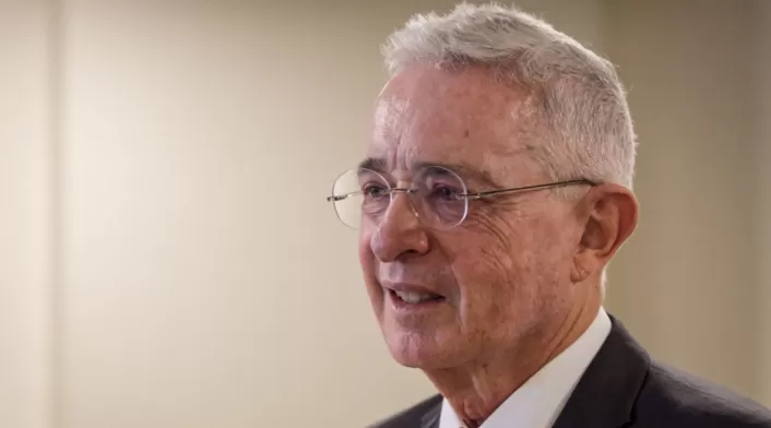 Álvaro Uribe Álvaro Uribe