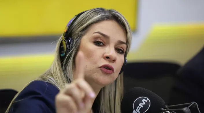Vicky Dávila del movimiento Valientes: "Colombia no puede seguir así, se pregunta uno hasta cuándo" Vicky Dávila del movimiento Valientes: "Colombia no puede seguir así, se pregunta uno hasta cuándo"