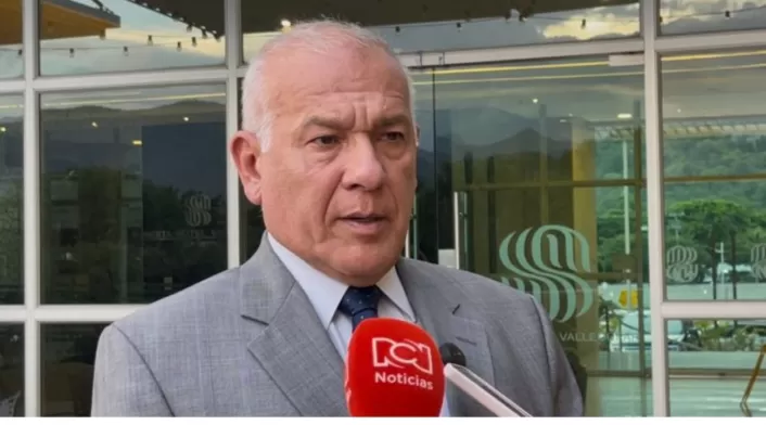 Coronel (r) Publio Hernán Mejía Gutiérrez.