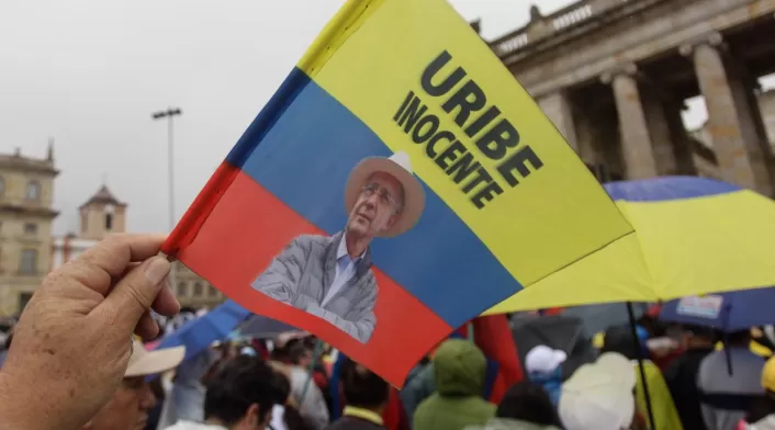 Marchas en apoyo a Álvaro Uribe Marchas en apoyo a Álvaro Uribe