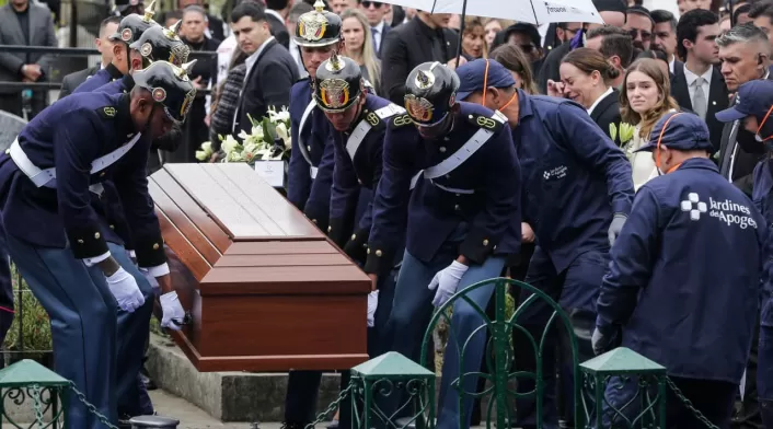 Funeral Miguel Uribe Turbay en el Cementerio Central de Bogotá. Funeral Miguel Uribe Turbay en el Cementerio Central de Bogotá.