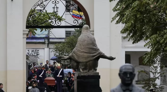 Funeral Miguel Uribe Turbay en el Cementerio Central de Bogotá. Funeral Miguel Uribe Turbay en el Cementerio Central de Bogotá.