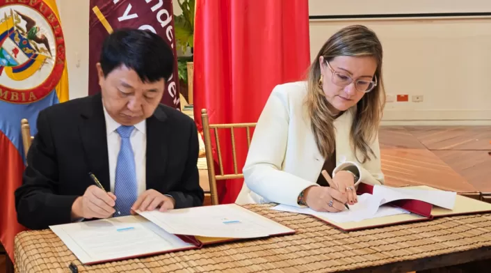 El pasado 14 de mayo, Colombia formalizó su adhesión a la Iniciativa de la Franja y la Ruta bajo el liderazgo del presidente Gustavo Petro