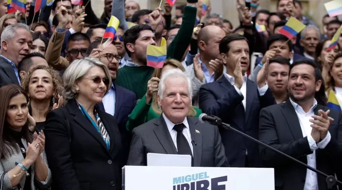 Miguel Uribe Londoño, padre de Miguel Uribe Turbay, en el lanzamiento de su precandidatura presidencial