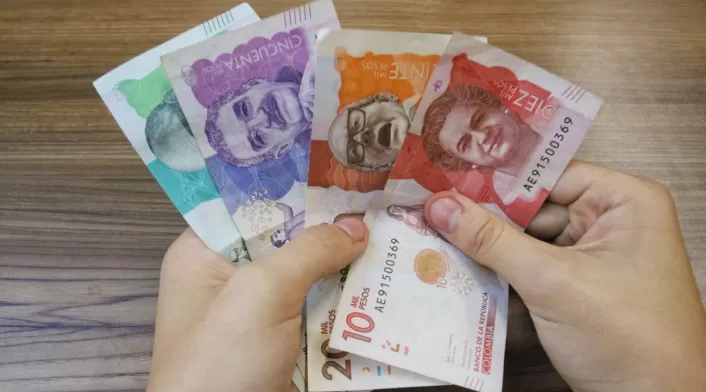 ¿Tiene un billete deteriorado en Colombia? Descubra cómo cambiarlo por uno en mejor estado en el Banco de la República. ¿Tiene un billete deteriorado en Colombia? Descubra cómo cambiarlo por uno en mejor estado en el Banco de la República.