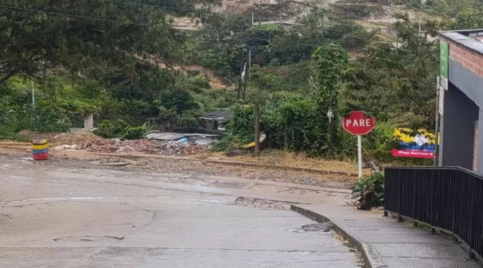 Caneca puesta por disidencias cerca de CDI en Anorí, Antioquia