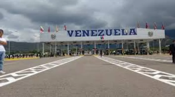 Puente Internacional Atanasio Girardot