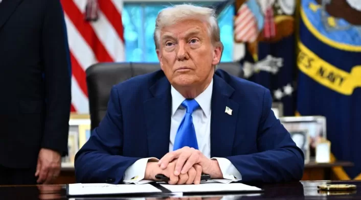 Trump amenaza a Venezuela con consecuencias incalculables si no acepta migrantes deportados. Tensiones aumentan entre ambos países Trump amenaza a Venezuela con consecuencias incalculables si no acepta migrantes deportados. Tensiones aumentan entre ambos países