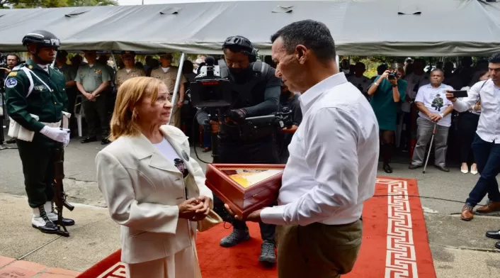 Ceremonia de perdón del Estado en Medellín