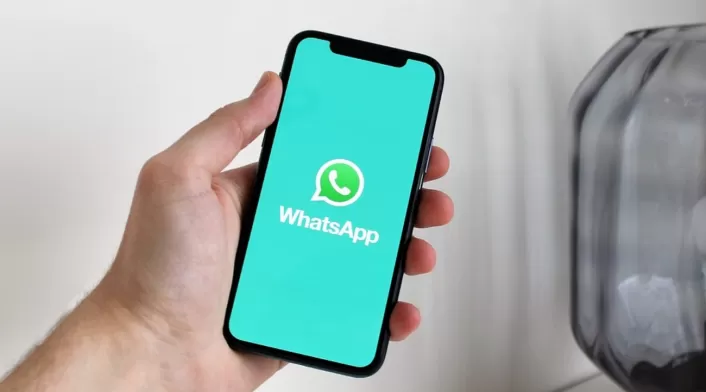 WhatsApp WhatsApp