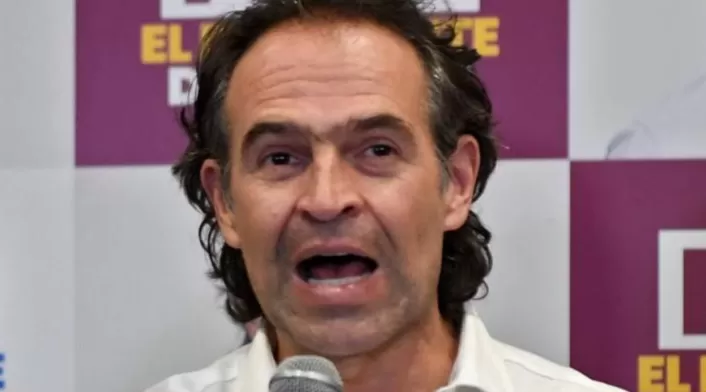 El Ministro de Hacienda, Germán Ávila, presenta una nueva reforma tributaria de 26,3 billones de pesos, sin afectar la canasta familiar. El Ministro de Hacienda, Germán Ávila, presenta una nueva reforma tributaria de 26,3 billones de pesos, sin afectar la canasta familiar.