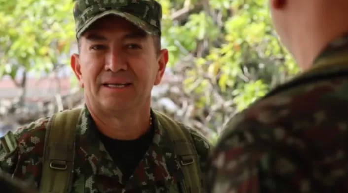 El general retirado Hernando Garzón Rey desmiente acusaciones de narcotráfico y cultivos de coca en entrevista con La FM. Asegura que la información fue manipulada y sacada de contexto. El general retirado Hernando Garzón Rey desmiente acusaciones de narcotráfico y cultivos de coca en entrevista con La FM. Asegura que la información fue manipulada y sacada de contexto.