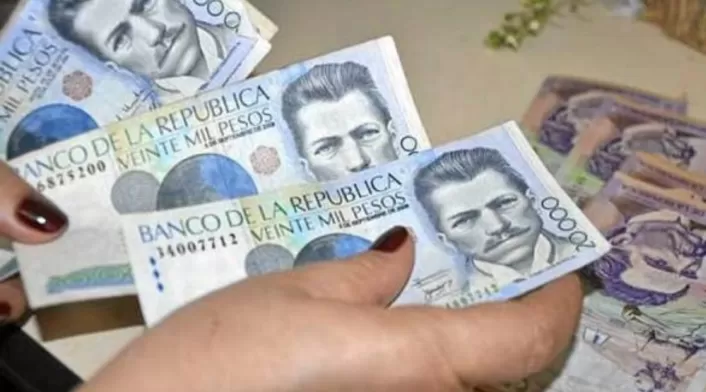Javier Suárez de Davivienda destaca la importancia de la situación fiscal y la inversión en Colombia. La estabilidad macroeconómica y la confianza son clave para atraer capital. Javier Suárez de Davivienda destaca la importancia de la situación fiscal y la inversión en Colombia. La estabilidad macroeconómica y la confianza son clave para atraer capital.
