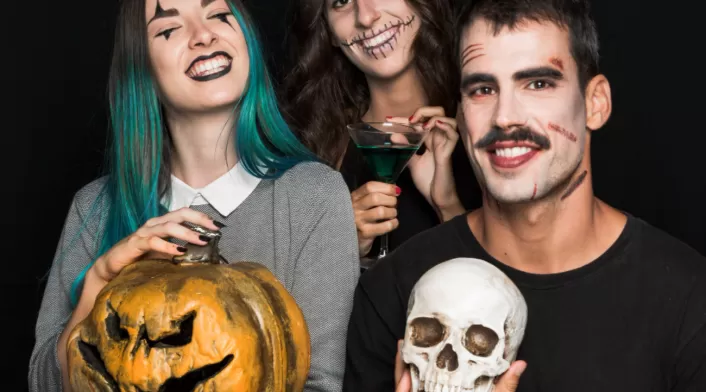 Familias colombianas se alistan para la gran noche de disfraces del 31 de octubre de 2025. Familias colombianas se alistan para la gran noche de disfraces del 31 de octubre de 2025.