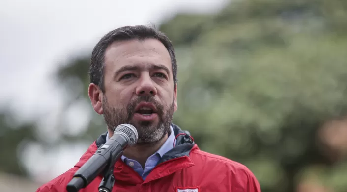 Carlos Fernando Galán elegido presidente de Asocapitales, Andrés Santamaría nuevo director ejecutivo. Relevo en la presidencia tras votación de alcaldes. Carlos Fernando Galán elegido presidente de Asocapitales, Andrés Santamaría nuevo director ejecutivo. Relevo en la presidencia tras votación de alcaldes.