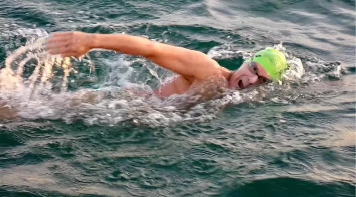 El nadador reveló la verdadera distancia de 32 km y su preparación física y mental para lograrlo. El nadador reveló la verdadera distancia de 32 km y su preparación física y mental para lograrlo.