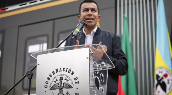 El gobernador de Cundinamarca, Jorge Emilio Rey, pide al Gobierno Nacional coordinar y financiar obras para la vía BogotáVillavicencio. Sin responsables definidos ni medidas concretas, la incertidumbre crece El gobernador de Cundinamarca, Jorge Emilio Rey, pide al Gobierno Nacional coordinar y financiar obras para la vía BogotáVillavicencio. Sin responsables definidos ni medidas concretas, la incertidumbre crece
