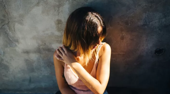 Ataque brutal en Medellín: mujer rociada con combustible y quemada en el barrio Trinidad. Investigación en curso Ataque brutal en Medellín: mujer rociada con combustible y quemada en el barrio Trinidad. Investigación en curso