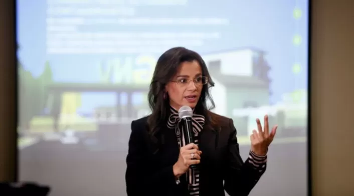La importación de gas en Colombia aumenta para garantizar el abastecimiento a 36 millones de colombianos. La presidenta de Naturgas, Luz Stella Murgas, explica el impacto en las tarifas y la dependencia del mercado internacional La importación de gas en Colombia aumenta para garantizar el abastecimiento a 36 millones de colombianos. La presidenta de Naturgas, Luz Stella Murgas, explica el impacto en las tarifas y la dependencia del mercado internacional