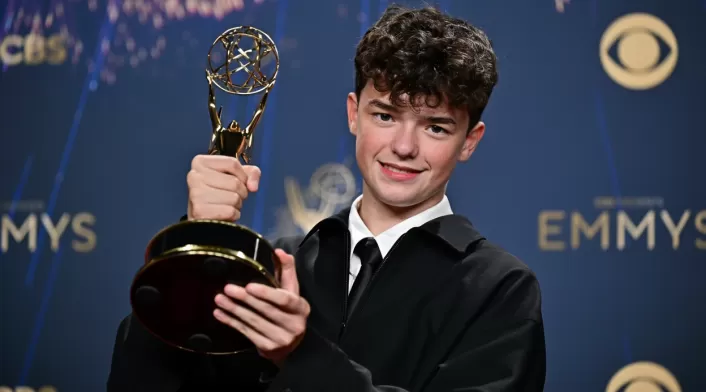 Owen Cooper se alzó como el actor más joven en ganar un Emmy Owen Cooper se alzó como el actor más joven en ganar un Emmy