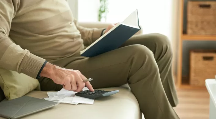 El Gobierno Nacional otorga un subsidio del 20% sobre lo ahorrado, el cual se entrega al llegar a la edad de pensión: 62 años para hombres y 57 para mujeres. El Gobierno Nacional otorga un subsidio del 20% sobre lo ahorrado, el cual se entrega al llegar a la edad de pensión: 62 años para hombres y 57 para mujeres.