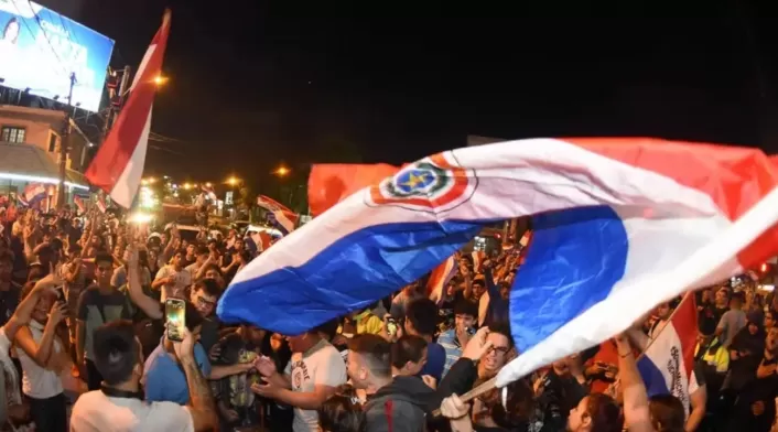 Protestas en Paraguay contra corrupción y Gobierno Peña Protestas en Paraguay contra corrupción y Gobierno Peña