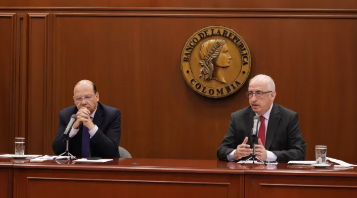 Ministro de Hacienda y gerente del Banco de la República Ministro de Hacienda y gerente del Banco de la República