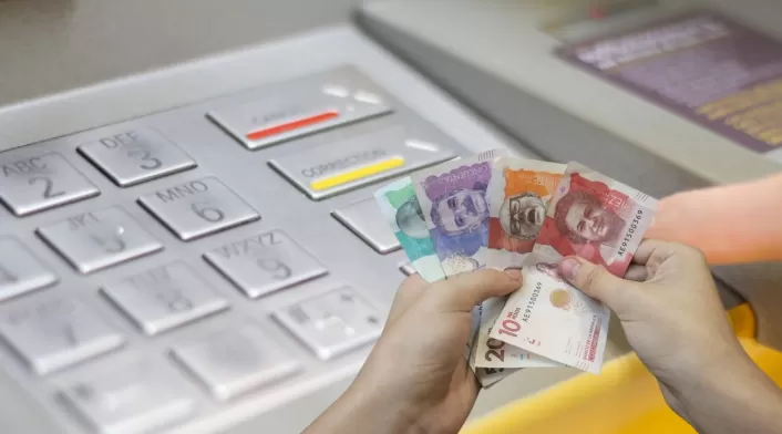 Retiros y transferencias bancarias Retiros y transferencias bancarias