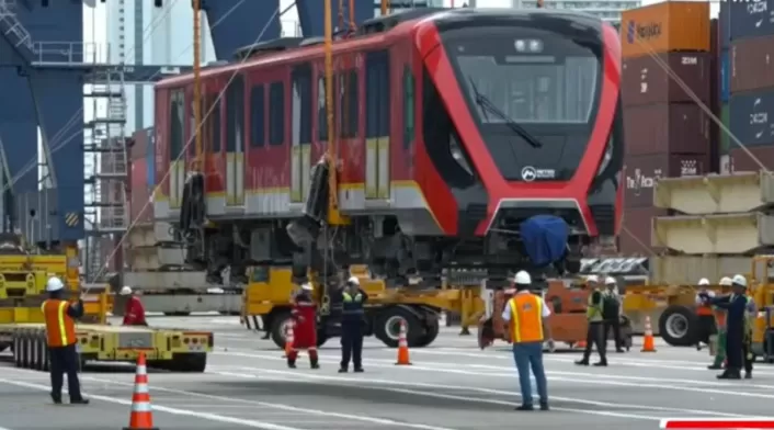 Llegada del primer tren del Metro de Bogotá a Cartagena. Protocolo de descarga completado. Alcaldía de Bogotá