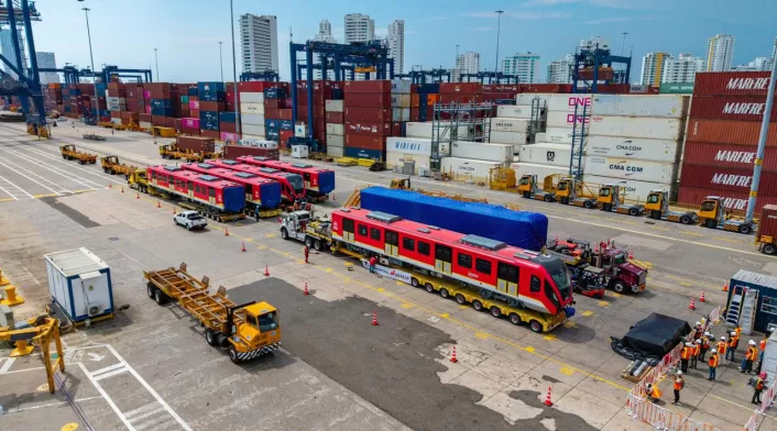 Vagones del Metro de Bogotá en Puerto de Cartagena