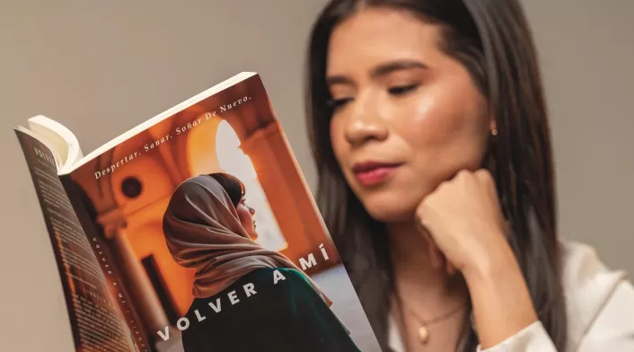 Escritora Lianeth Rada- Libro "Volver a mí".