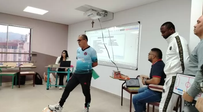 Programa de Reconocimiento de Saberes en Entrenamiento Deportivo llega a Cali para dignificar y profesionalizar a entrenadores locales. Programa de Reconocimiento de Saberes en Entrenamiento Deportivo llega a Cali para dignificar y profesionalizar a entrenadores locales.
