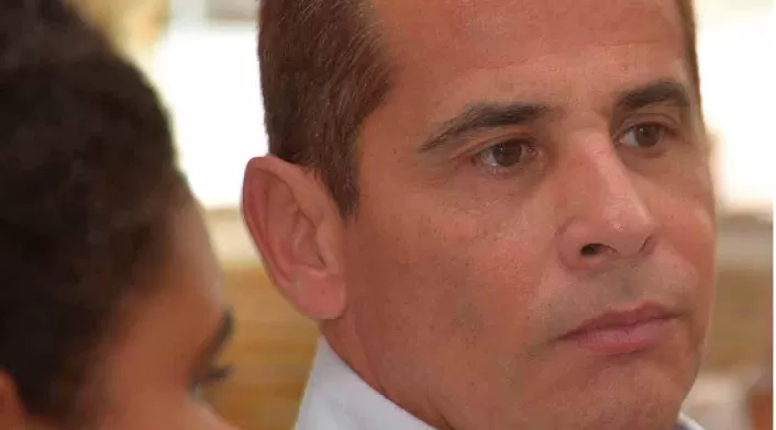Exsenador Carlos Ferro