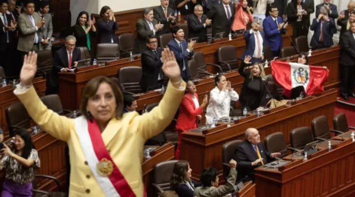 Cambio de presidente en Perú Cambio de presidente en Perú