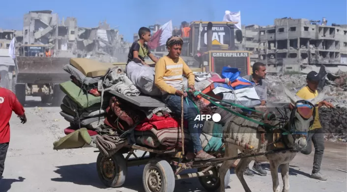 La Sociedad de Activos Especiales SAE avanza en el análisis jurídico y operativo tras la instrucción del presidente Gustavo Petro de destinar el oro bajo custodia y administración de esta entidad para la reconstrucción de Gaza. Amelia Pérez lidera el trabajo articulado para evaluar esta medida. La Sociedad de Activos Especiales SAE avanza en el análisis jurídico y operativo tras la instrucción del presidente Gustavo Petro de destinar el oro bajo custodia y administración de esta entidad para la reconstrucción de Gaza. Amelia Pérez lidera el trabajo articulado para evaluar esta medida.