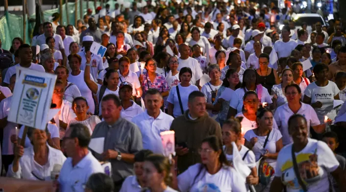 Pobladores protestan contra los repetidos ataques de la disidencia de las Farc Jaime Martínez en Jamundi, Valle del Cauca, el 31 de mayo de 2023.