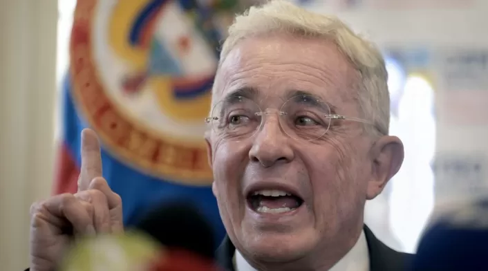 Álvaro Uribe Álvaro Uribe