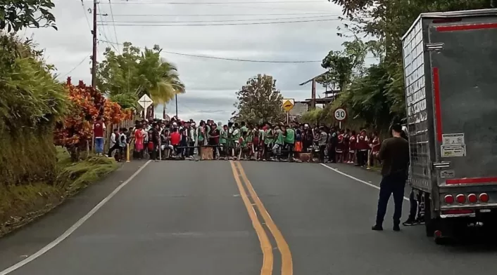 Bloqueo indígena vía Medellín Urabá