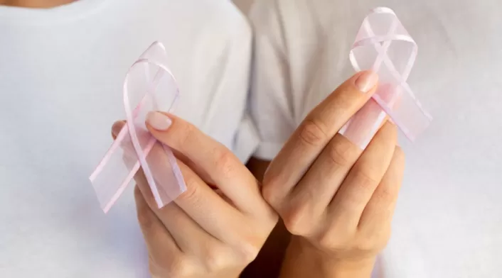 Desmitificando la mamografía: clave en la detección temprana del cáncer de mama en Colombia. Desmitificando la mamografía: clave en la detección temprana del cáncer de mama en Colombia.