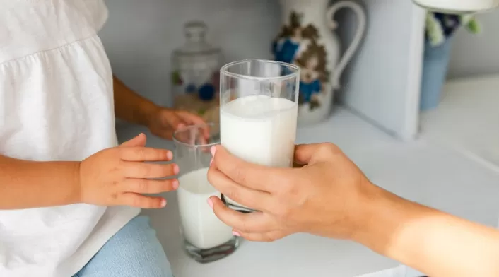 Cinco mitos y verdades que debe conocer sobre la leche de vaca Cinco mitos y verdades que debe conocer sobre la leche de vaca