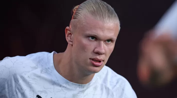 Erling Haaland anota triplete en victoria de Noruega sobre Israel, acercándose a la clasificación para el Mundial 2026. Erling Haaland anota triplete en victoria de Noruega sobre Israel, acercándose a la clasificación para el Mundial 2026.