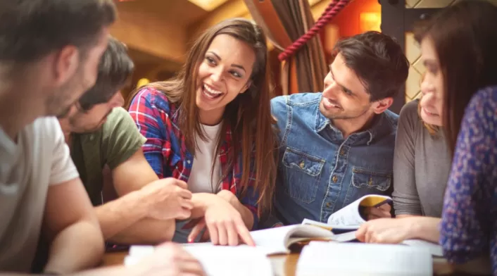 Programa de Tránsito Inmediato a la Educación Superior en Colombia: oportunidades universitarias sin Pruebas Saber 11 Programa de Tránsito Inmediato a la Educación Superior en Colombia: oportunidades universitarias sin Pruebas Saber 11