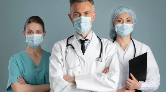 Médicos y enfermeros seguirán siendo esenciales gracias al valor humano de su labor. Médicos y enfermeros seguirán siendo esenciales gracias al valor humano de su labor.