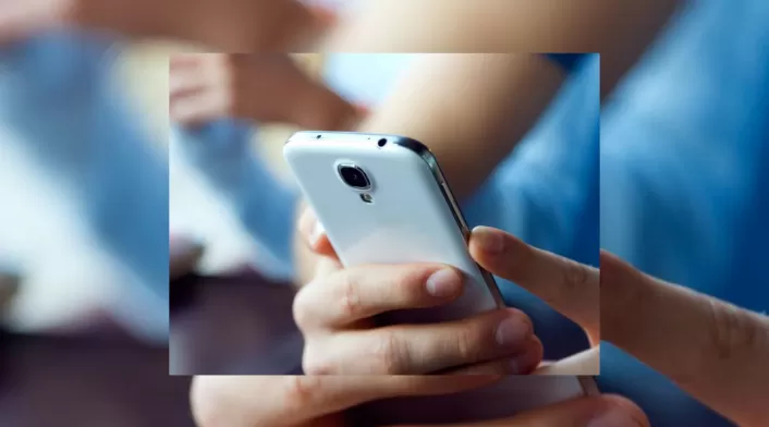 Evite conectarse a redes abiertas o desconocidas para proteger su información bancaria. Evite conectarse a redes abiertas o desconocidas para proteger su información bancaria.