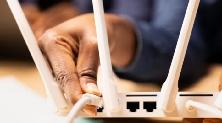 Protege tu red WiFi: Detecta intrusos y evita riesgos para tu hogar digital. Aprende cómo mejorar la cobertura del wifi en casa. Protege tu red WiFi: Detecta intrusos y evita riesgos para tu hogar digital. Aprende cómo mejorar la cobertura del wifi en casa.